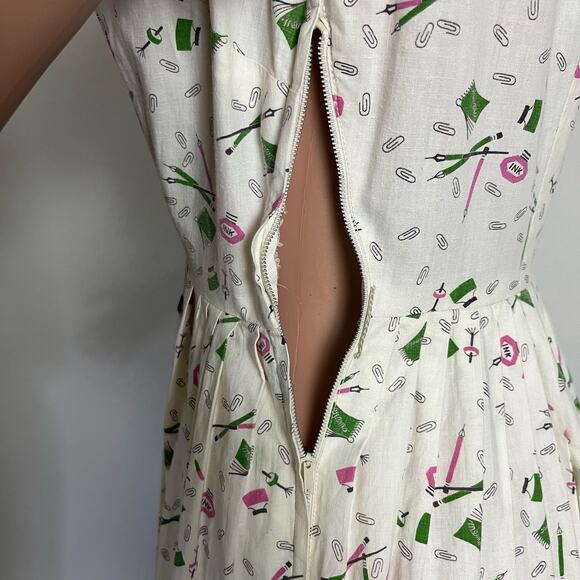 Vintage 1950s‎ Novelty Print Ric Rac Teacher Secretary Dress // Size Small - Picture 6 of 9